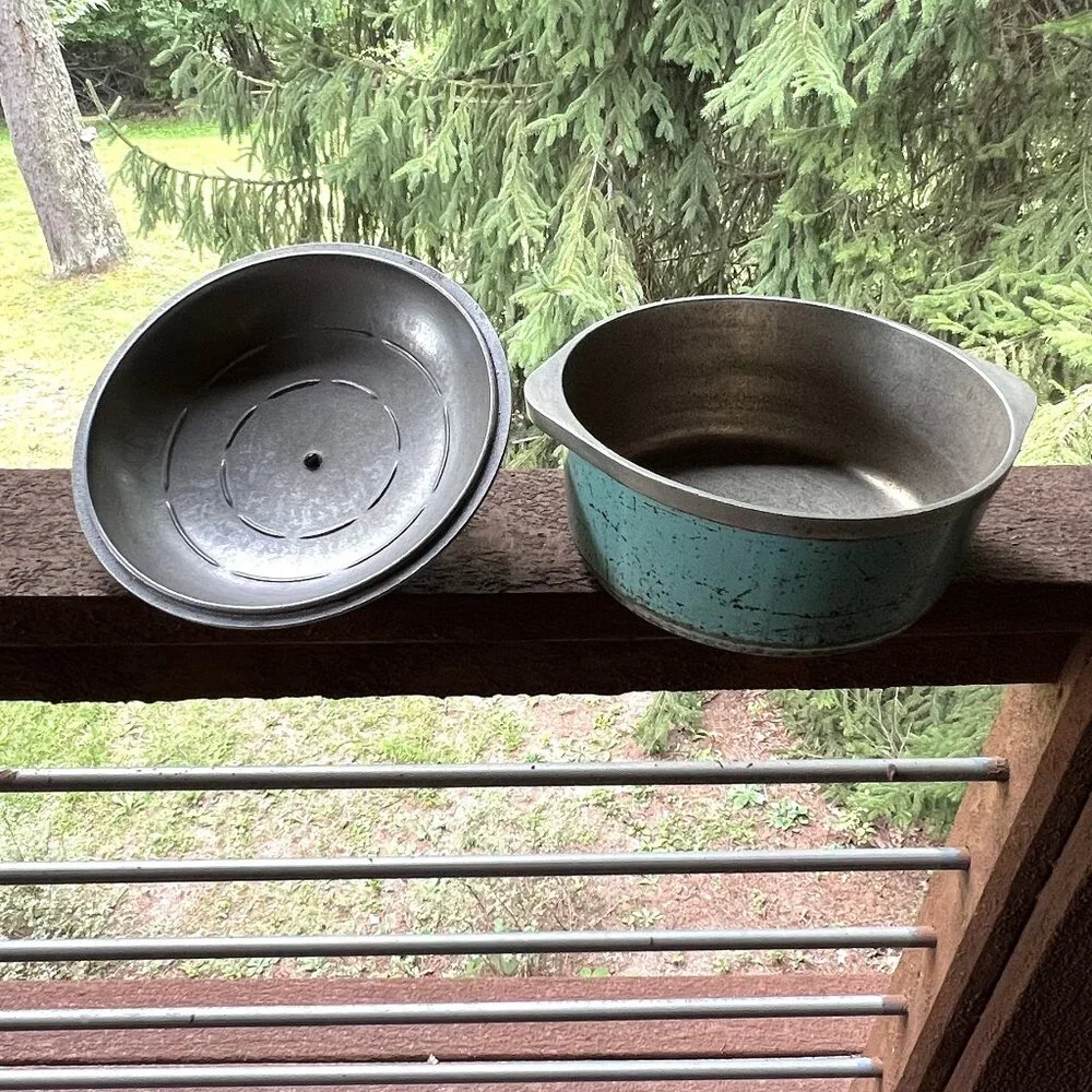 Antique Vintage Club Aluminum Turquoise 4-Quart Dutch Oven Stock Pot Pan